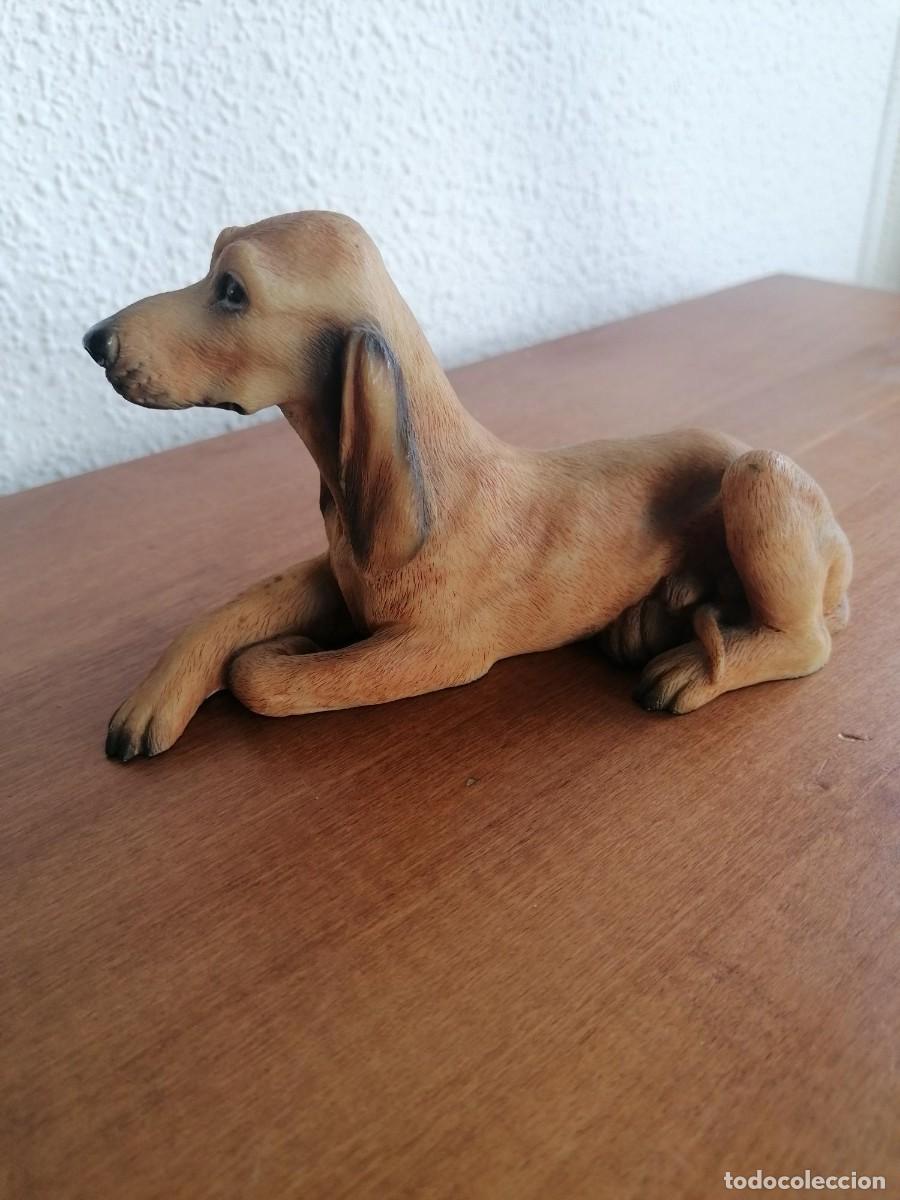 Oggetti Antichi: Figurita de colecci&oacute;n de perro raza Sabueso Espa&ntilde;ol de porcelana
