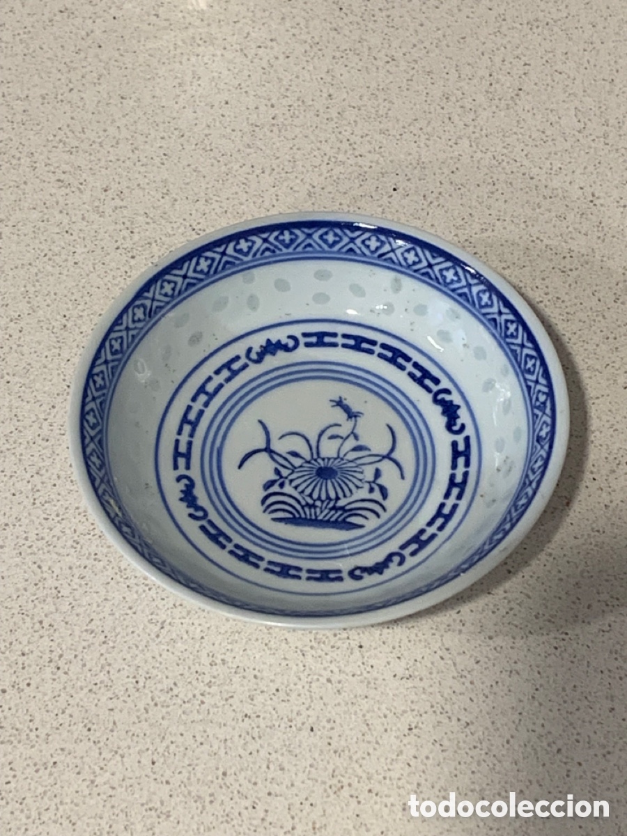 Antig&uuml;edades: Cuenco con sello chino de 9 cm de di&aacute;metro x 3 cm. De alto