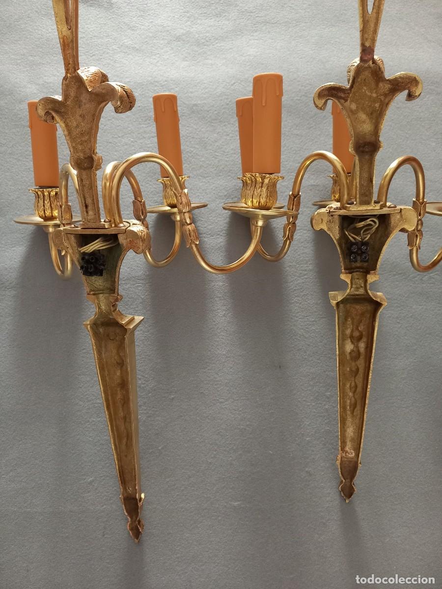Antig&uuml;edades: PAREJA DE APLIQUES DE BRONCE - Foto 3