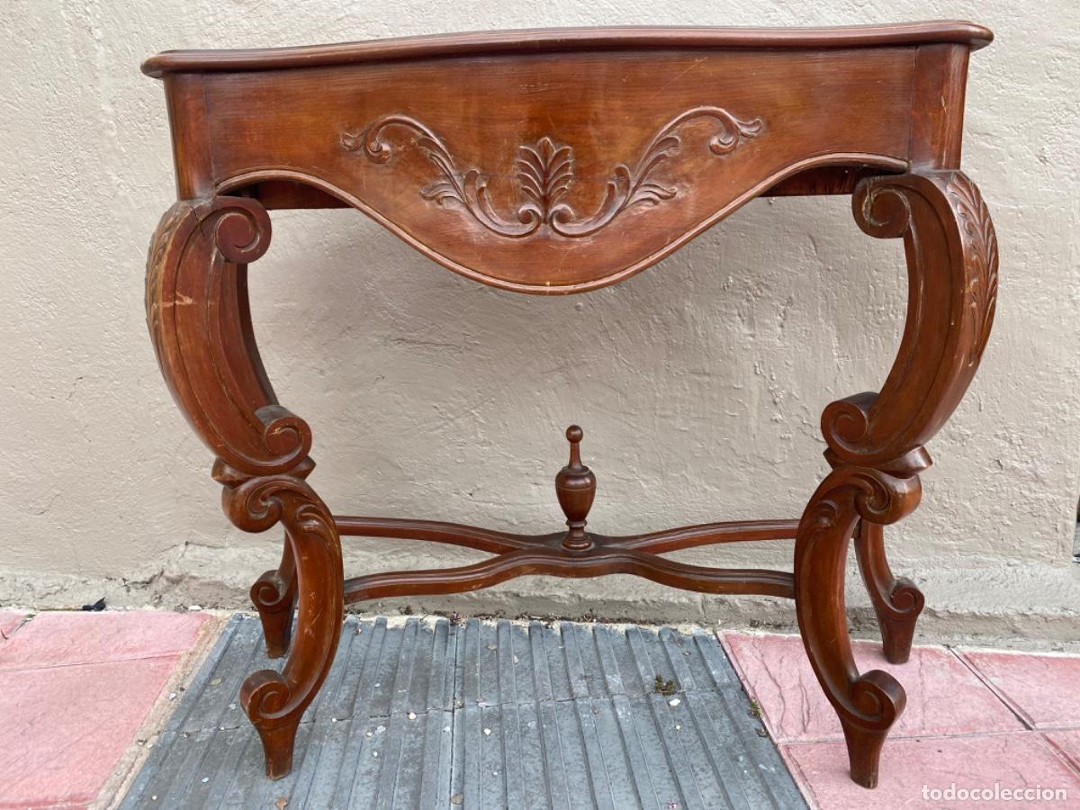 Antig&uuml;edades: CONSOLA DE NOGAL ANTIGUA - Foto 1