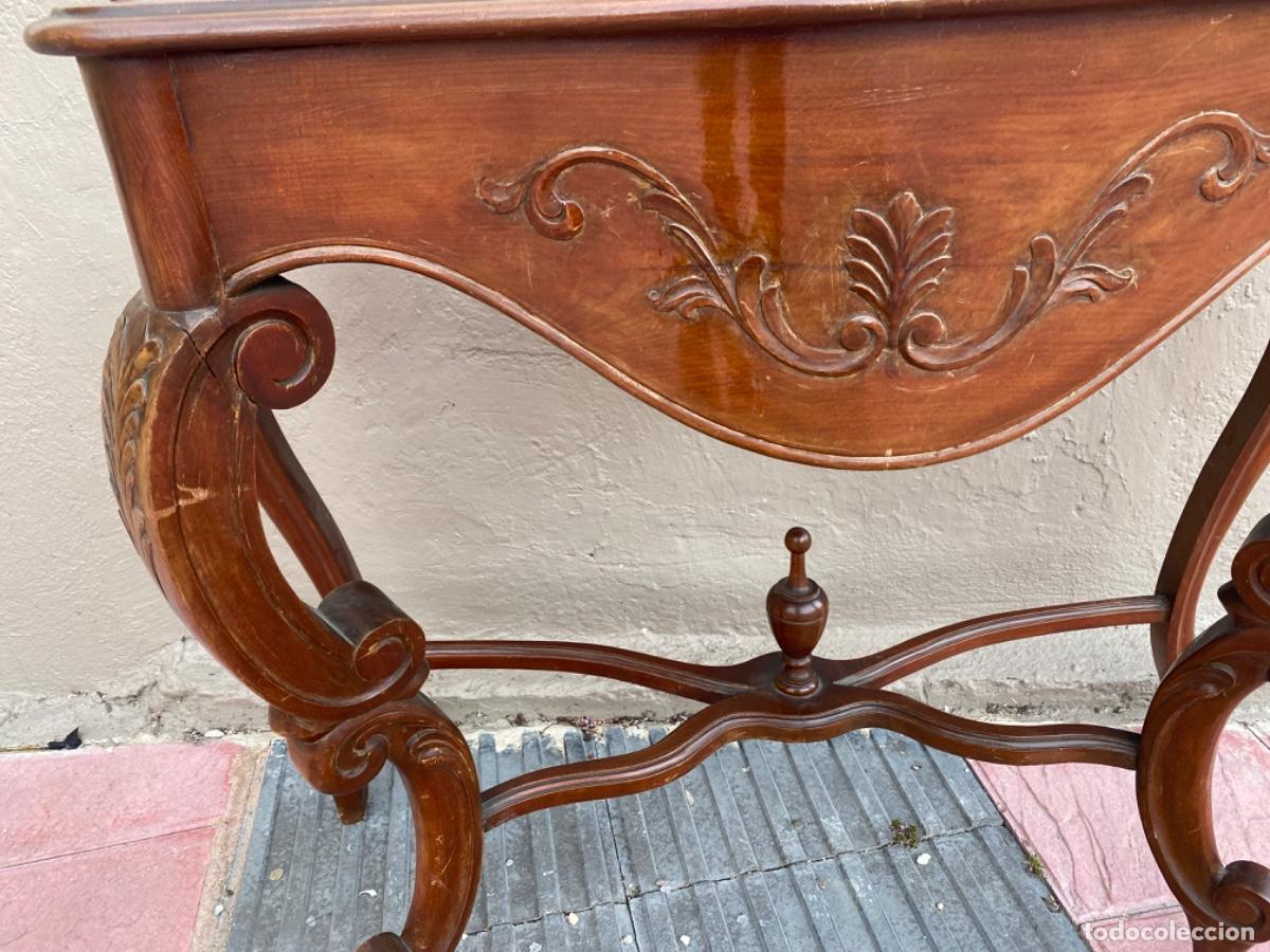 Antig&uuml;edades: CONSOLA DE NOGAL ANTIGUA - Foto 2