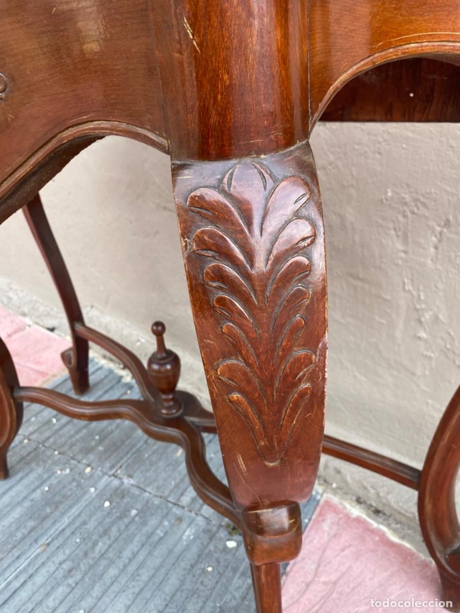 Antig&uuml;edades: CONSOLA DE NOGAL ANTIGUA - Foto 3