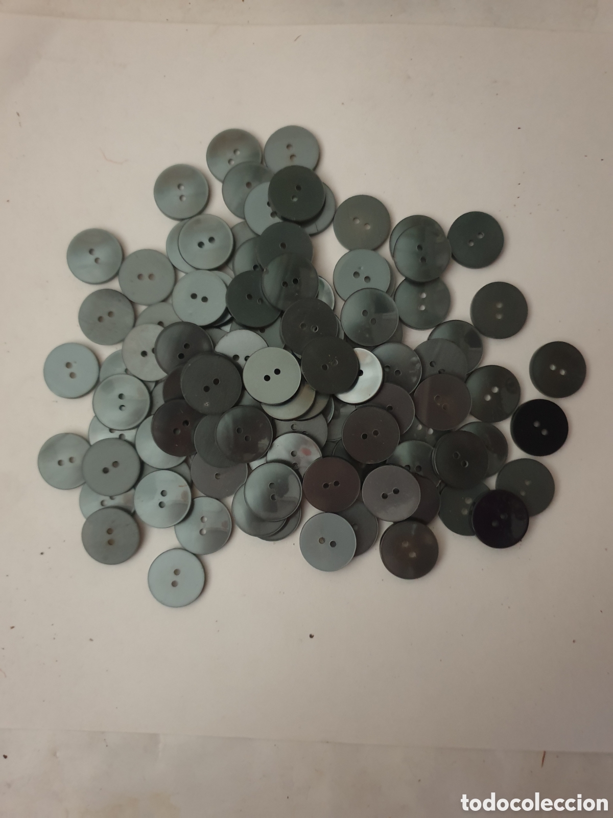 Antig&uuml;edades: BOTONES ( X UNID. 1&euro;) - Foto 1
