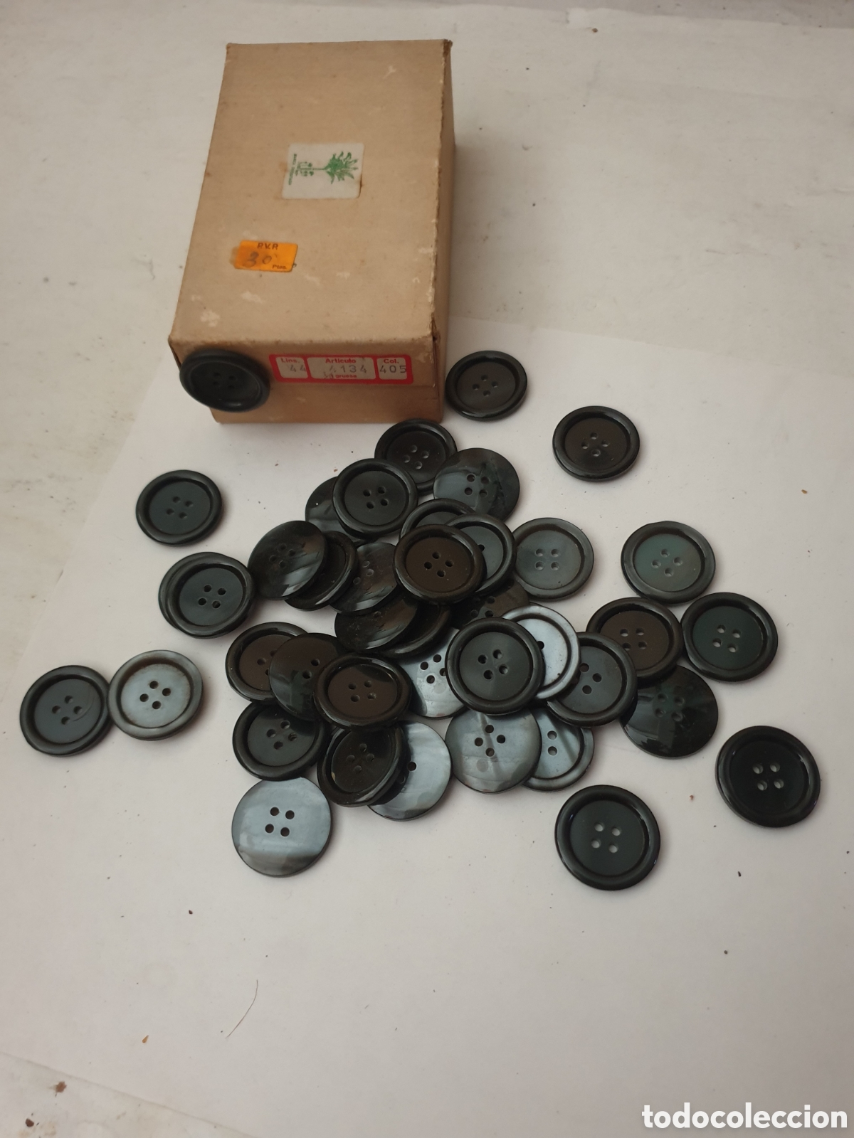 Antig&uuml;edades: CAJA BOTONES NEGROS - Foto 3