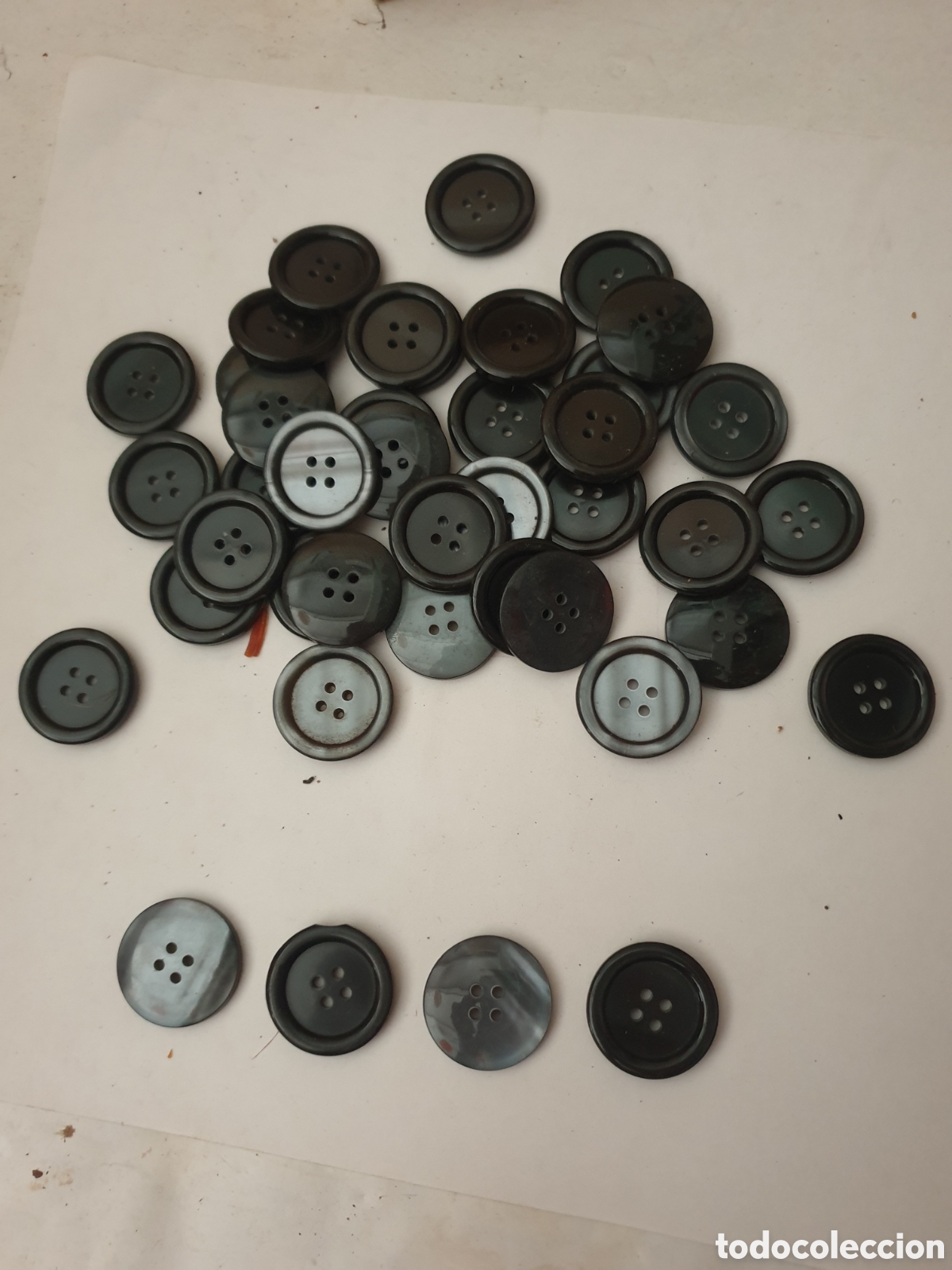 Antig&uuml;edades: CAJA BOTONES NEGROS - Foto 1