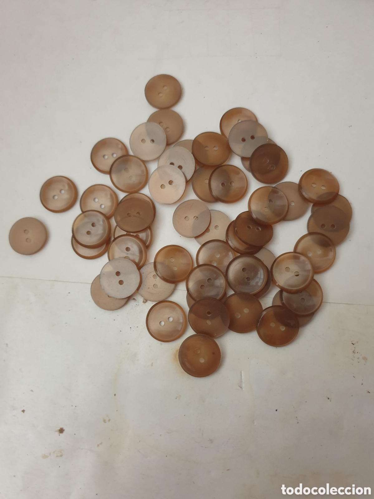 Antig&uuml;edades: BOTONES MARRONES (X UNID. 1&euro;) - Foto 1