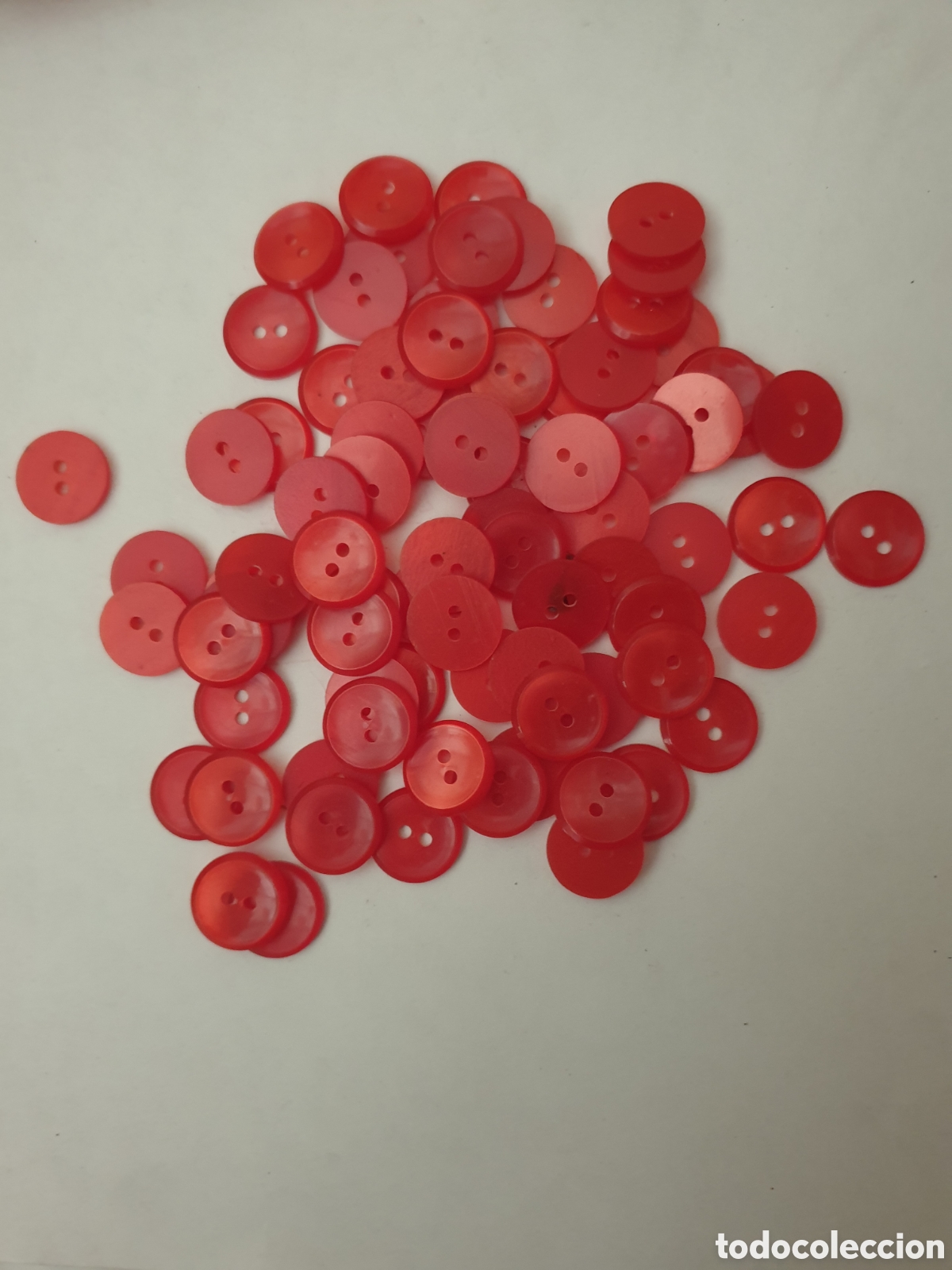 Antig&uuml;edades: BOTONES ROJOS ( X UNID. 1&euro;) - Foto 1