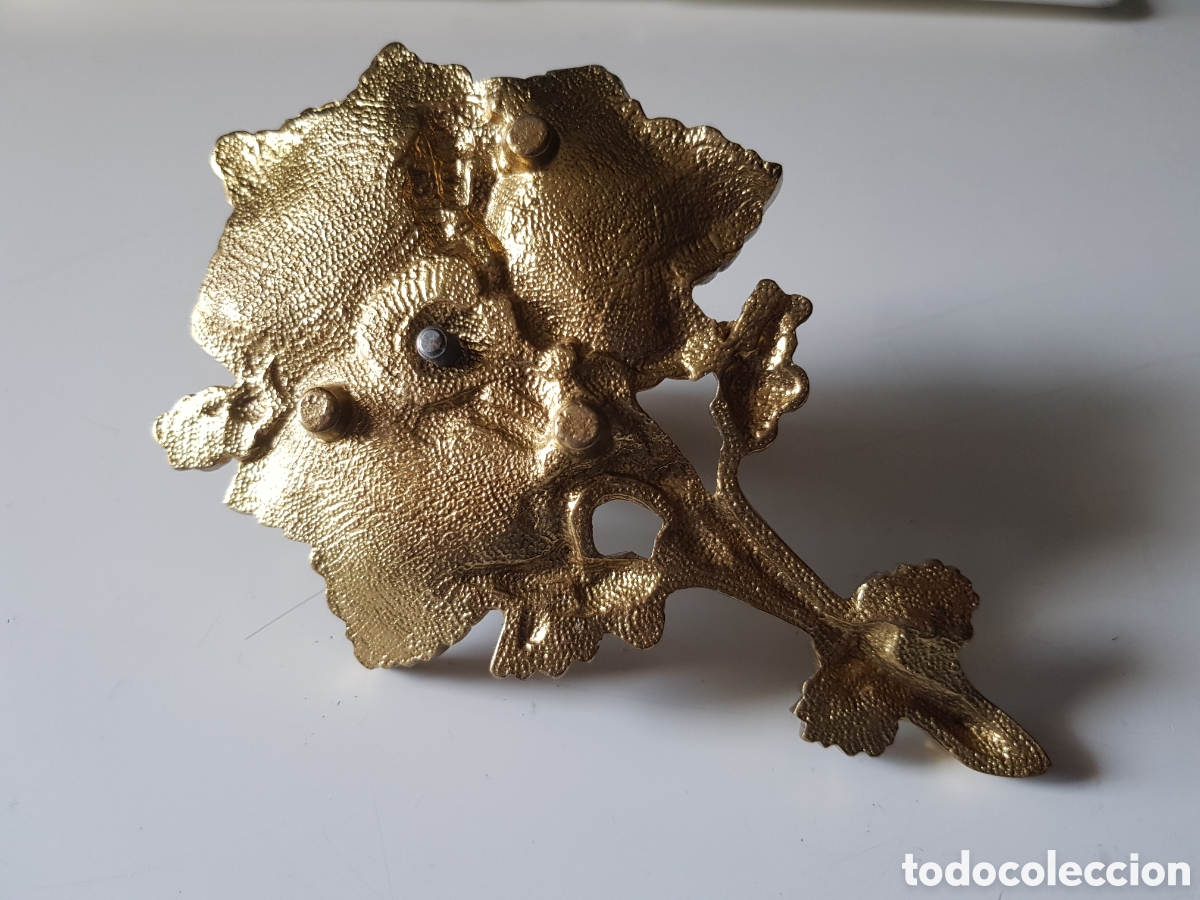Antig&uuml;edades: Palmatoria de bronce con forma de hoja de parra. - Foto 5