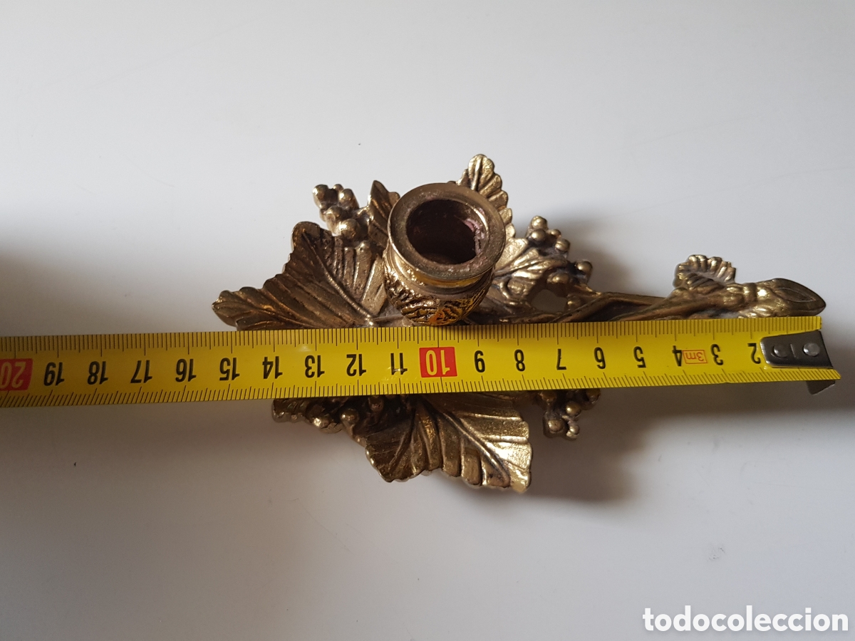 Antig&uuml;edades: Palmatoria de bronce con forma de hoja de parra. - Foto 6