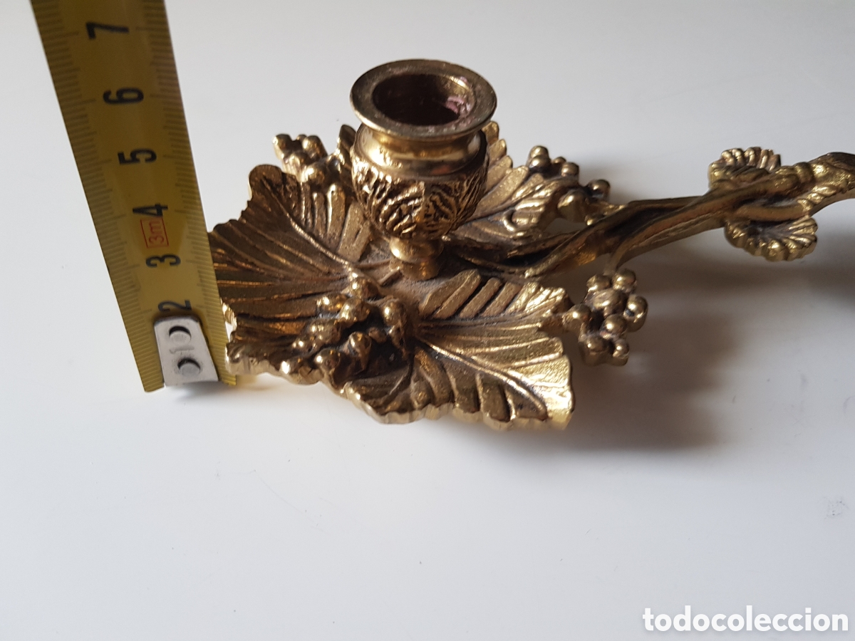 Antig&uuml;edades: Palmatoria de bronce con forma de hoja de parra. - Foto 7