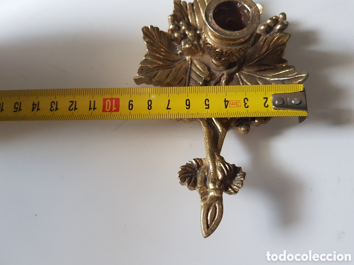 Antig&uuml;edades: Palmatoria de bronce con forma de hoja de parra. - Foto 8