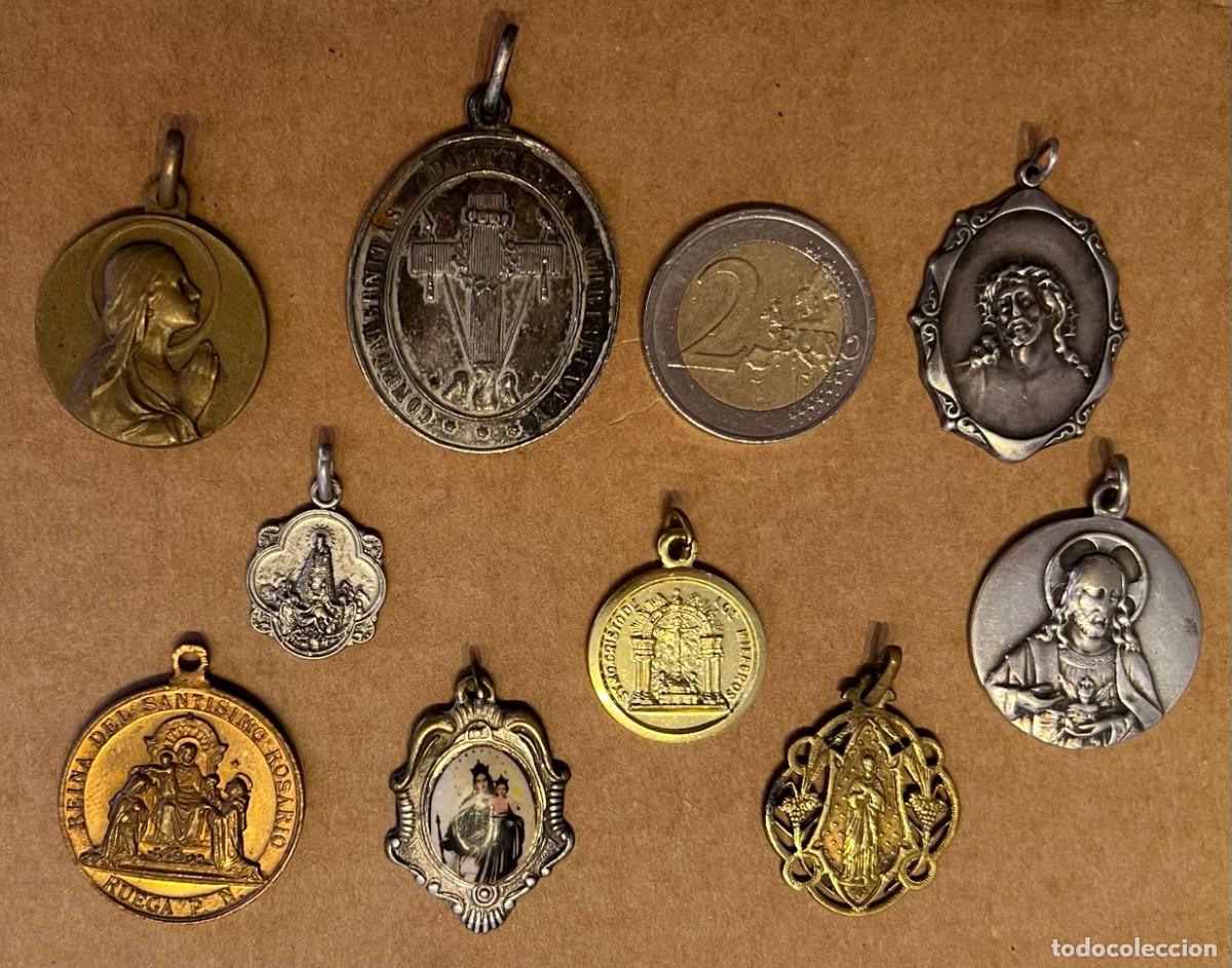 Antig&uuml;edades: Lote de medallas religiosas - Foto 1