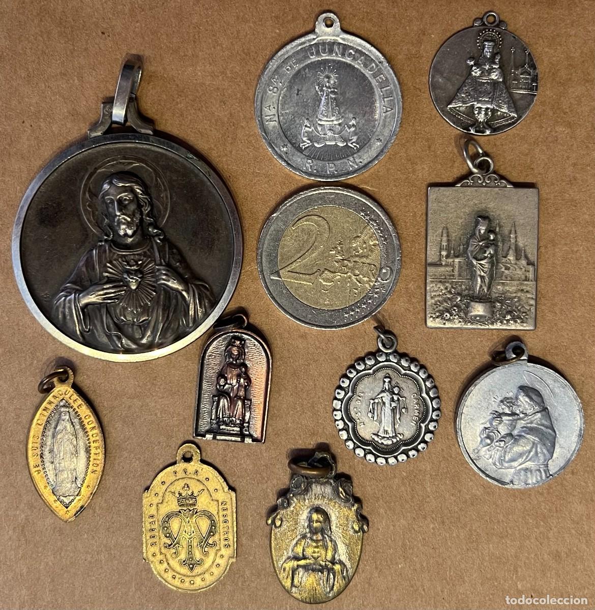 Antig&uuml;edades: Lote de medallas religiosas - Foto 1