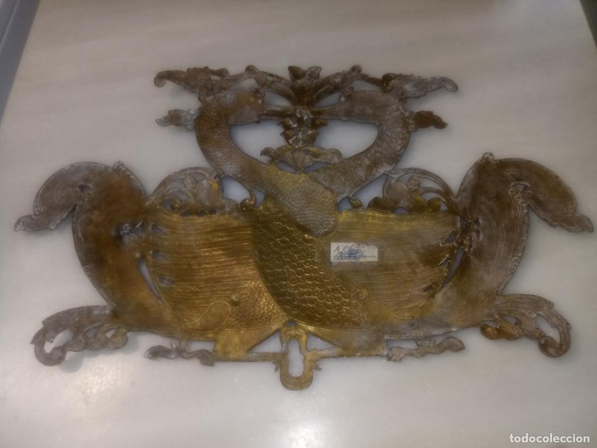 Antig&uuml;edades: PLACA DE LAT&Oacute;N DECORATIVA - CISNES - Foto 14