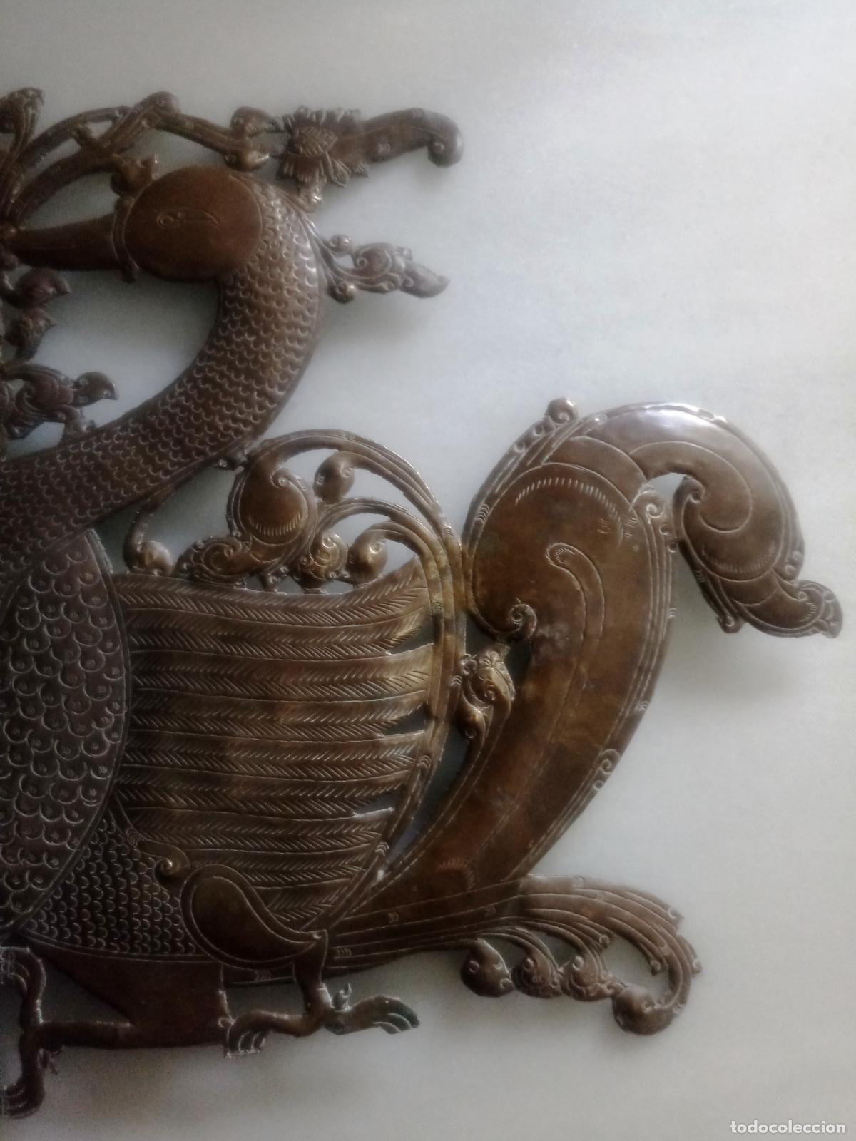 Antig&uuml;edades: PLACA DE LAT&Oacute;N DECORATIVA - CISNES - Foto 19