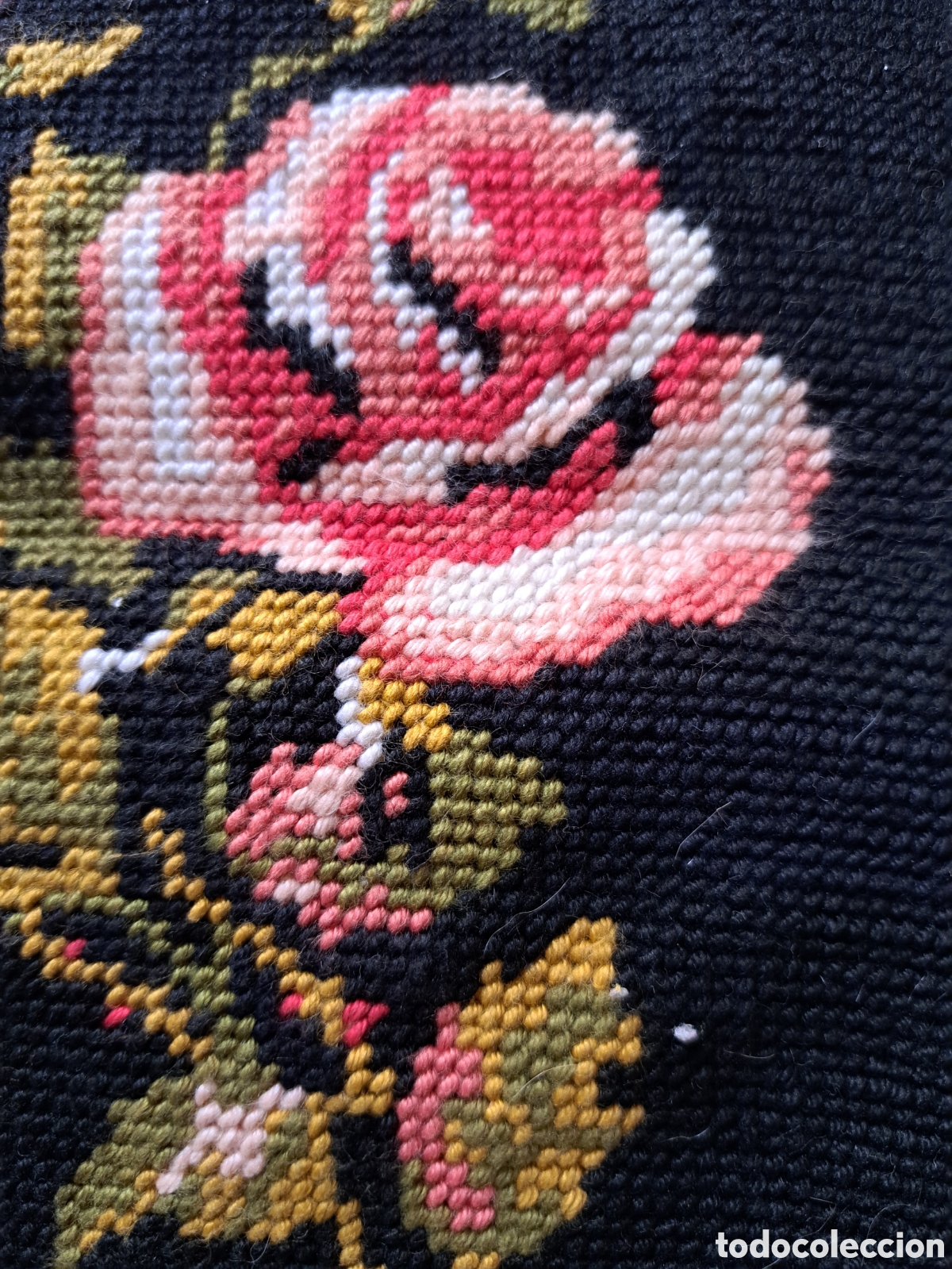 Antig&uuml;edades: Tapiz rosas en buen estado - Foto 6