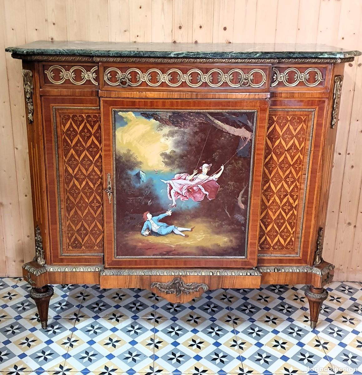Antig&uuml;edades: Aparador decorado madera y bronce - Foto 1