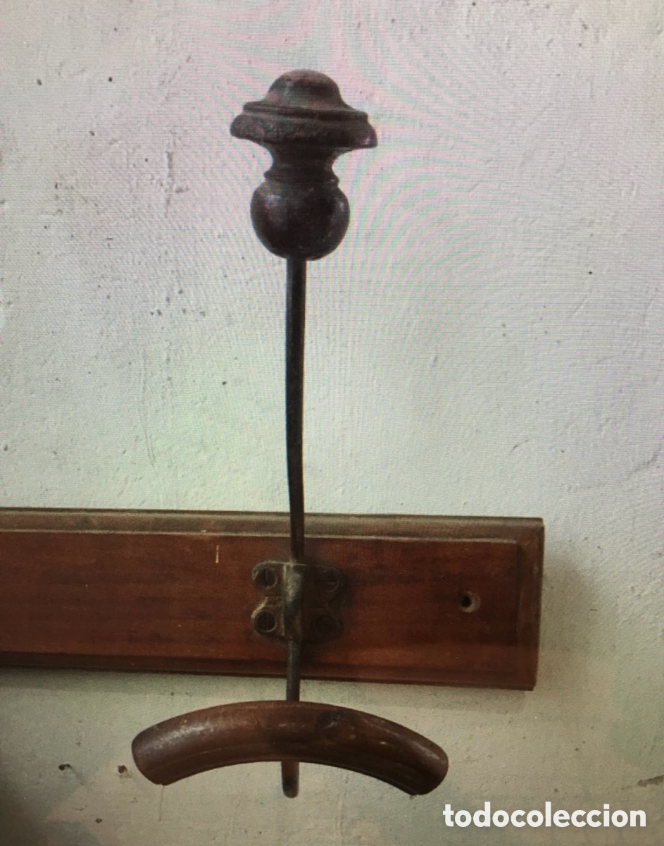 Antig&uuml;edades: Percha de pared. Modernista. - Foto 3