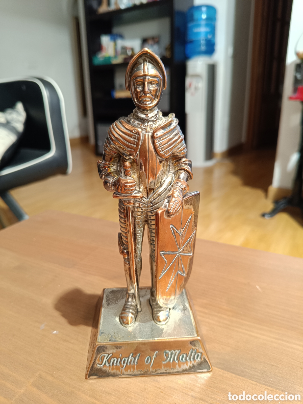 Antig&uuml;edades: Figura met&aacute;lica Caballero de Malta orden de St John 1530-1798 Product of Zekka