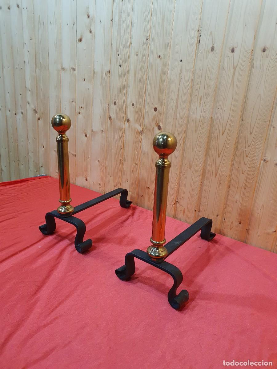 Antig&uuml;edades: Morillos chimenea laton - Foto 2