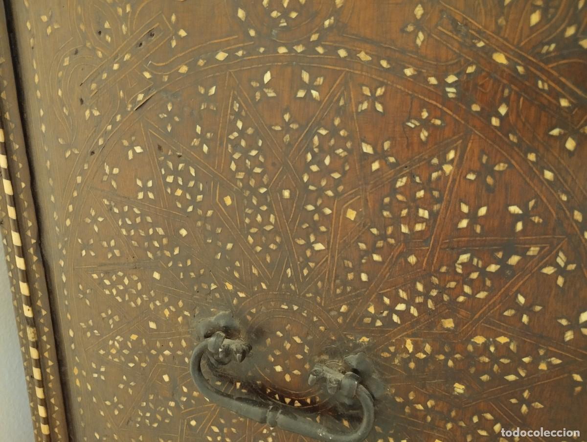 Antig&uuml;edades: Bargue&ntilde;o taracea siglo XVI - Foto 4