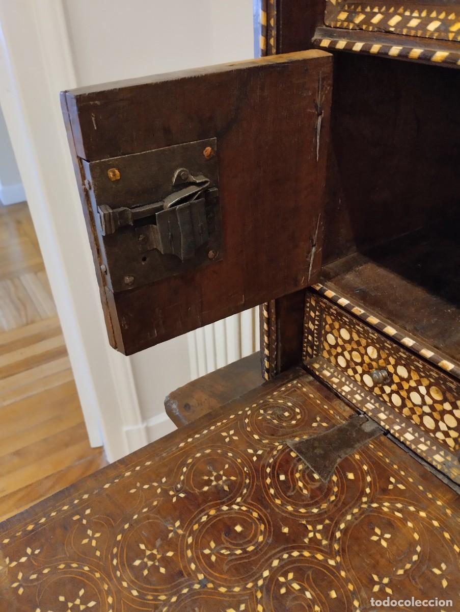 Antig&uuml;edades: Bargue&ntilde;o taracea siglo XVI - Foto 8