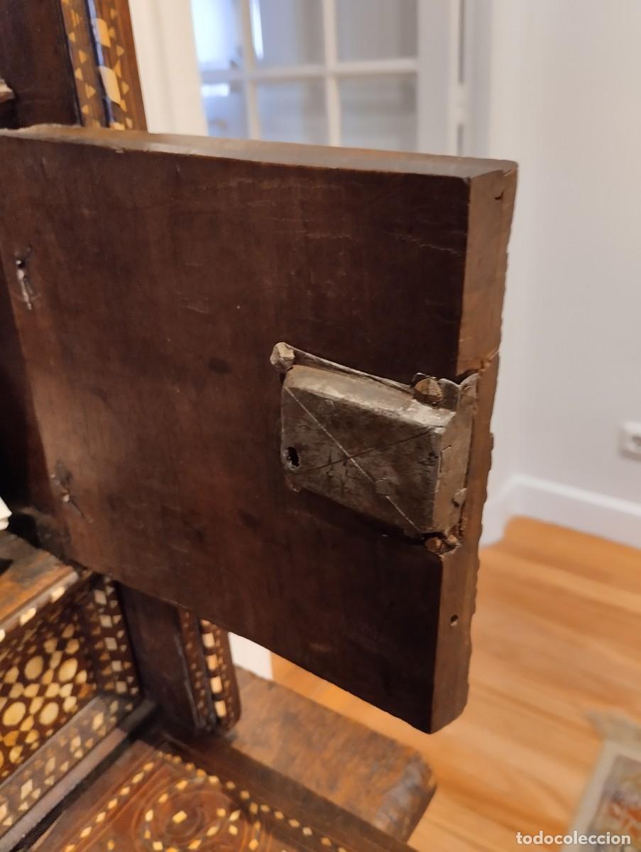 Antig&uuml;edades: Bargue&ntilde;o taracea siglo XVI - Foto 10