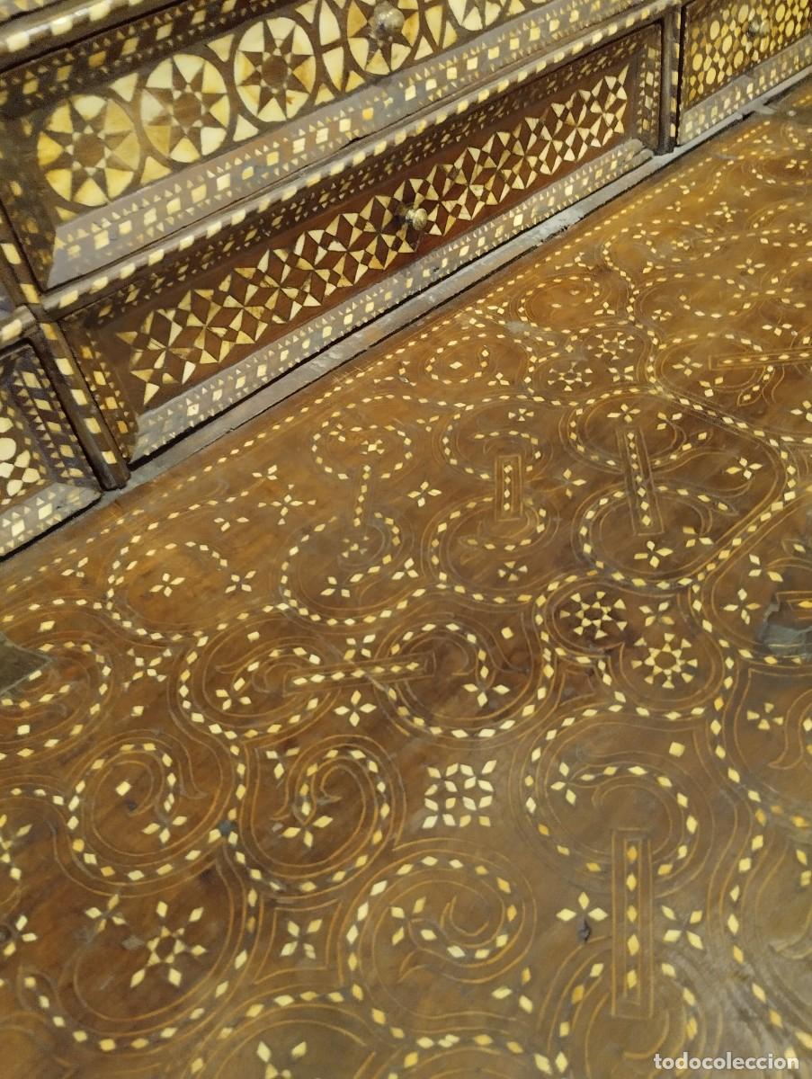 Antig&uuml;edades: Bargue&ntilde;o taracea siglo XVI - Foto 14