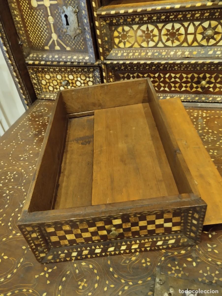 Antig&uuml;edades: Bargue&ntilde;o taracea siglo XVI - Foto 19