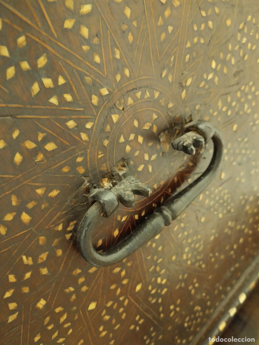 Antig&uuml;edades: Bargue&ntilde;o taracea siglo XVI - Foto 21