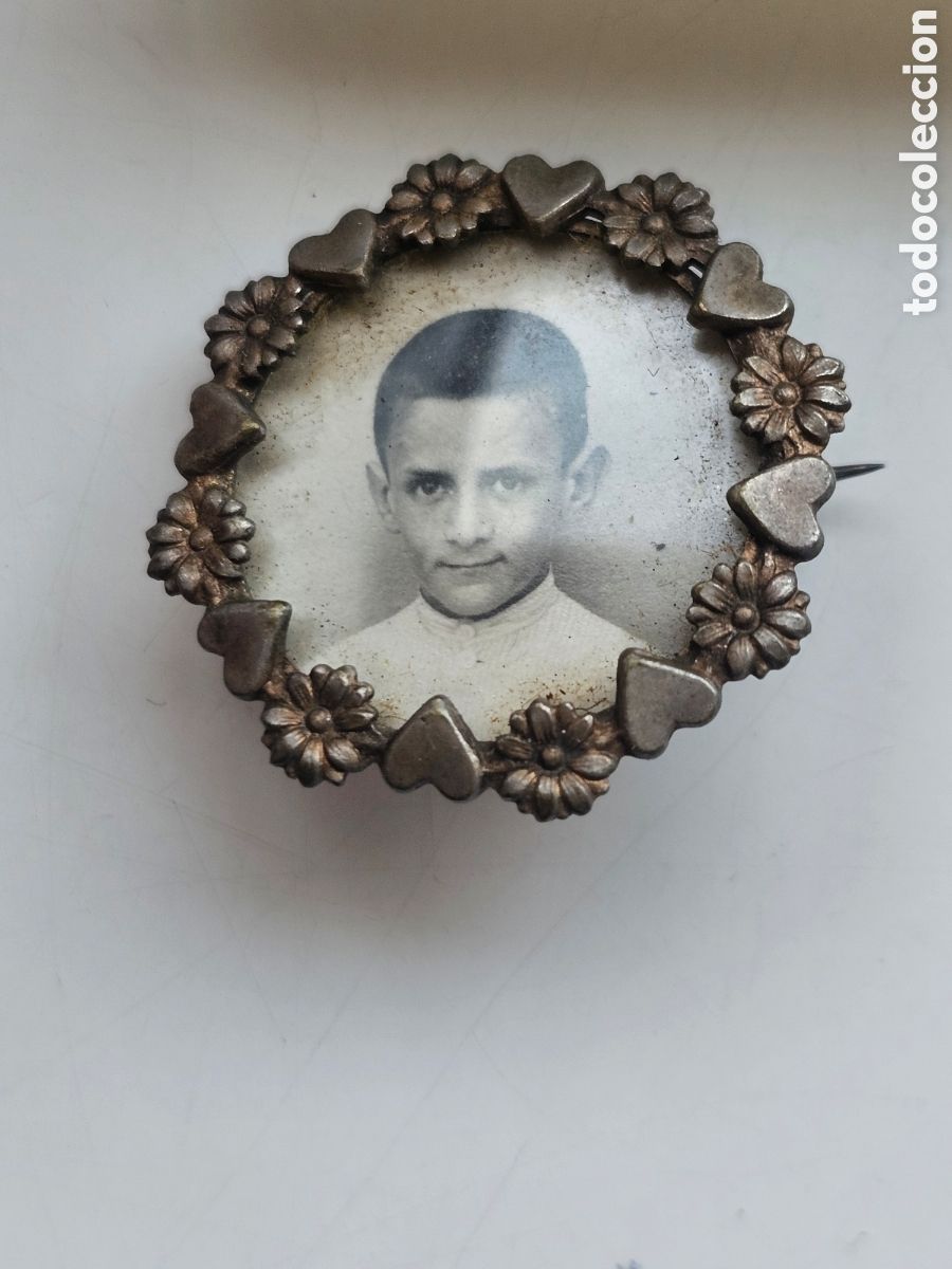 Antig&uuml;edades: Pin imperdible portafotos de metal. 1890s 1910s La pratique SME Brebetl