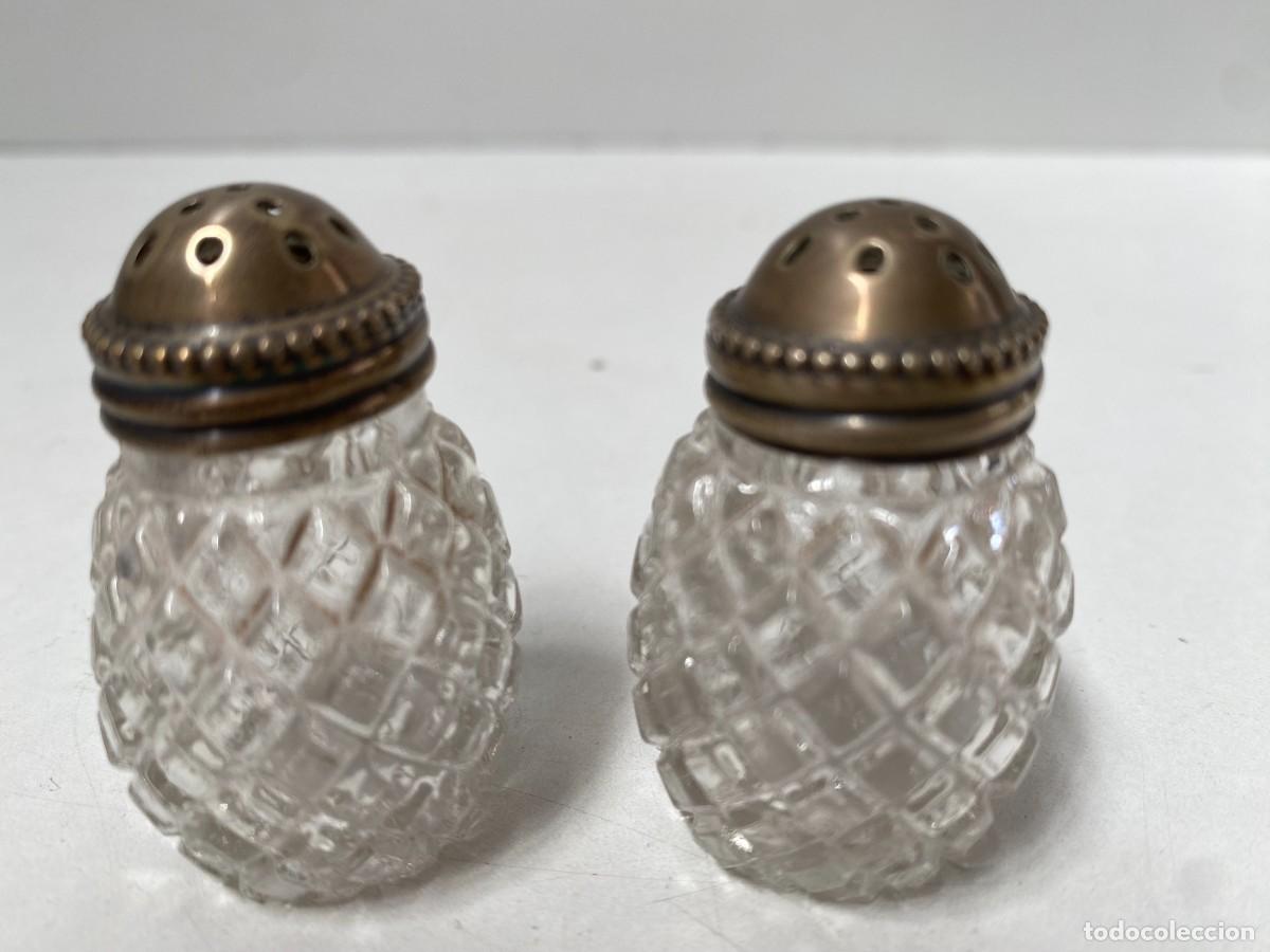 Antig&uuml;edades: 2SALEROS DE CRISTAL Y PLATA - Foto 1