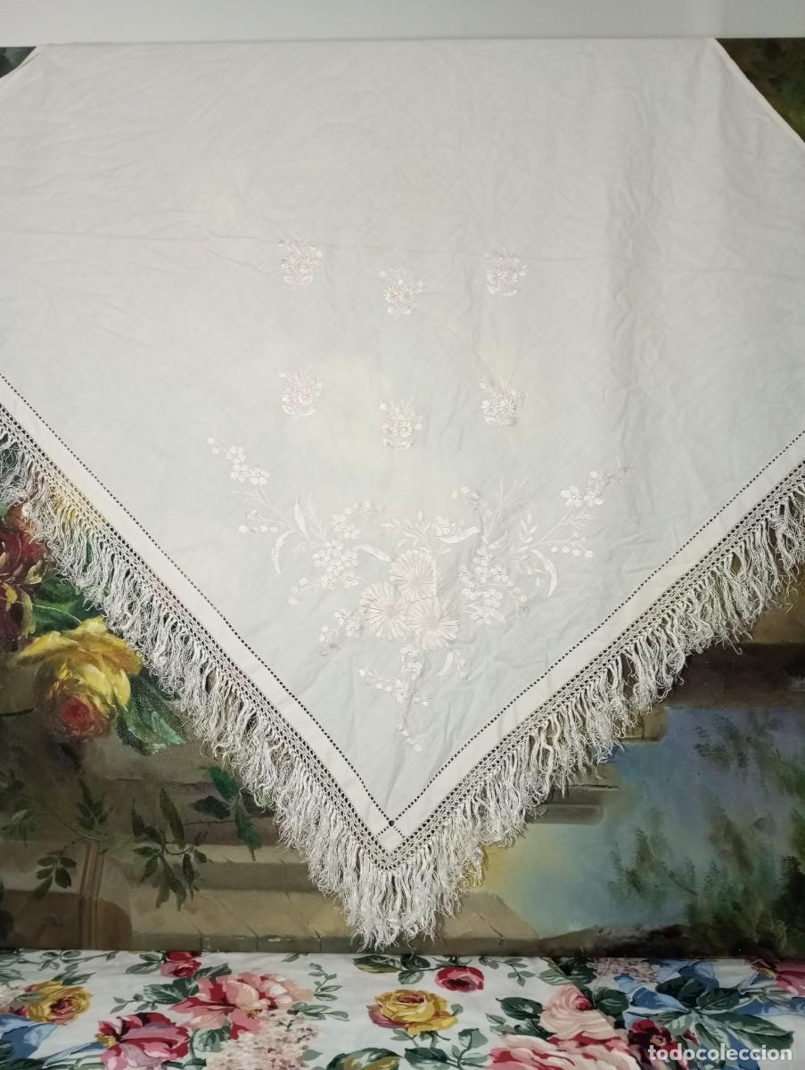Antig&uuml;edades: MANTELETA DE ALGOD&Oacute;N BORDADA A MANO INDUMENTARIA TRADICIONAL. - Foto 18