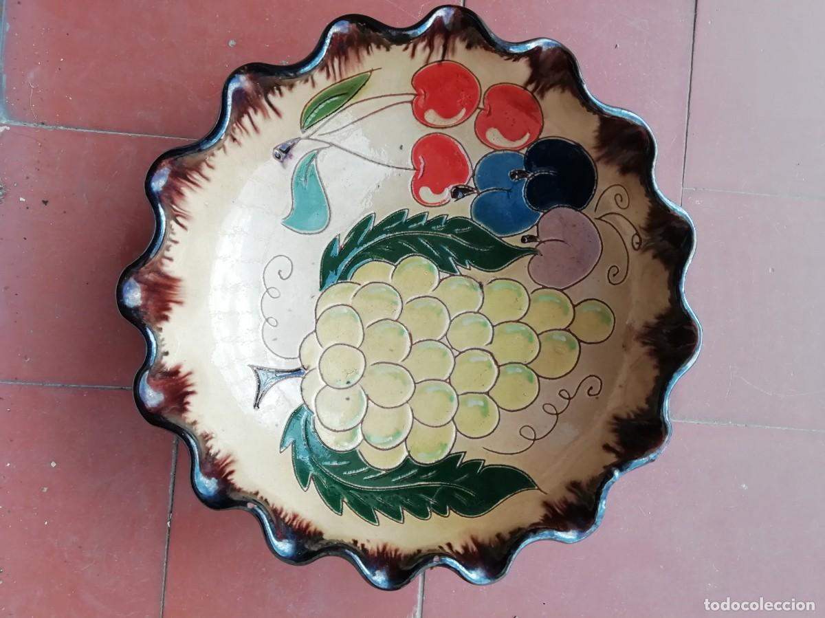 Antig&uuml;edades: Frutero de cer&aacute;mica con dibujos - Foto 1