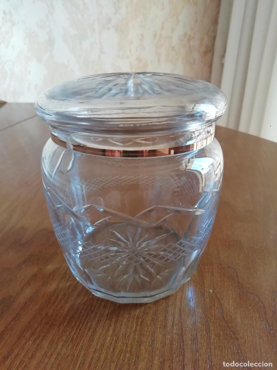 Antig&uuml;edades: Bombonera de cristal tallado - Foto 1