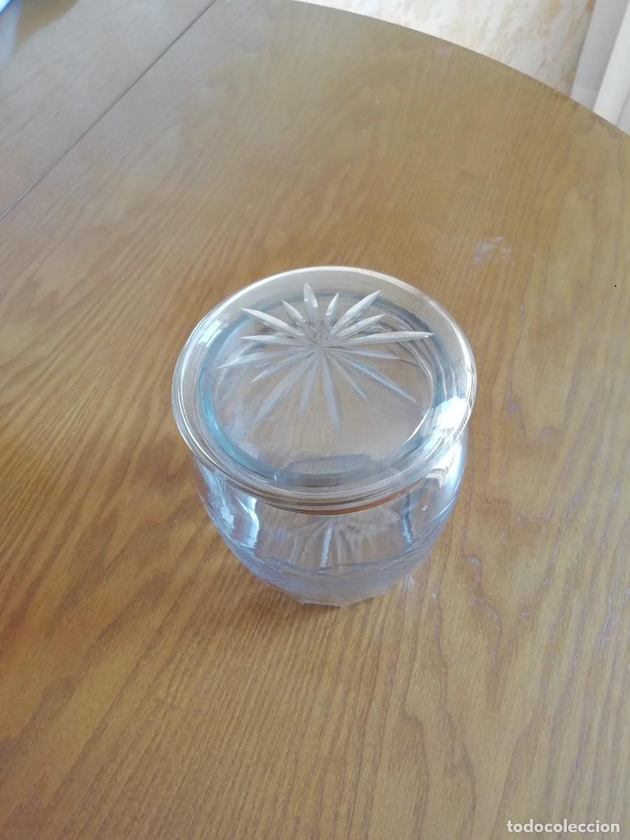 Antig&uuml;edades: Bombonera de cristal tallado - Foto 2