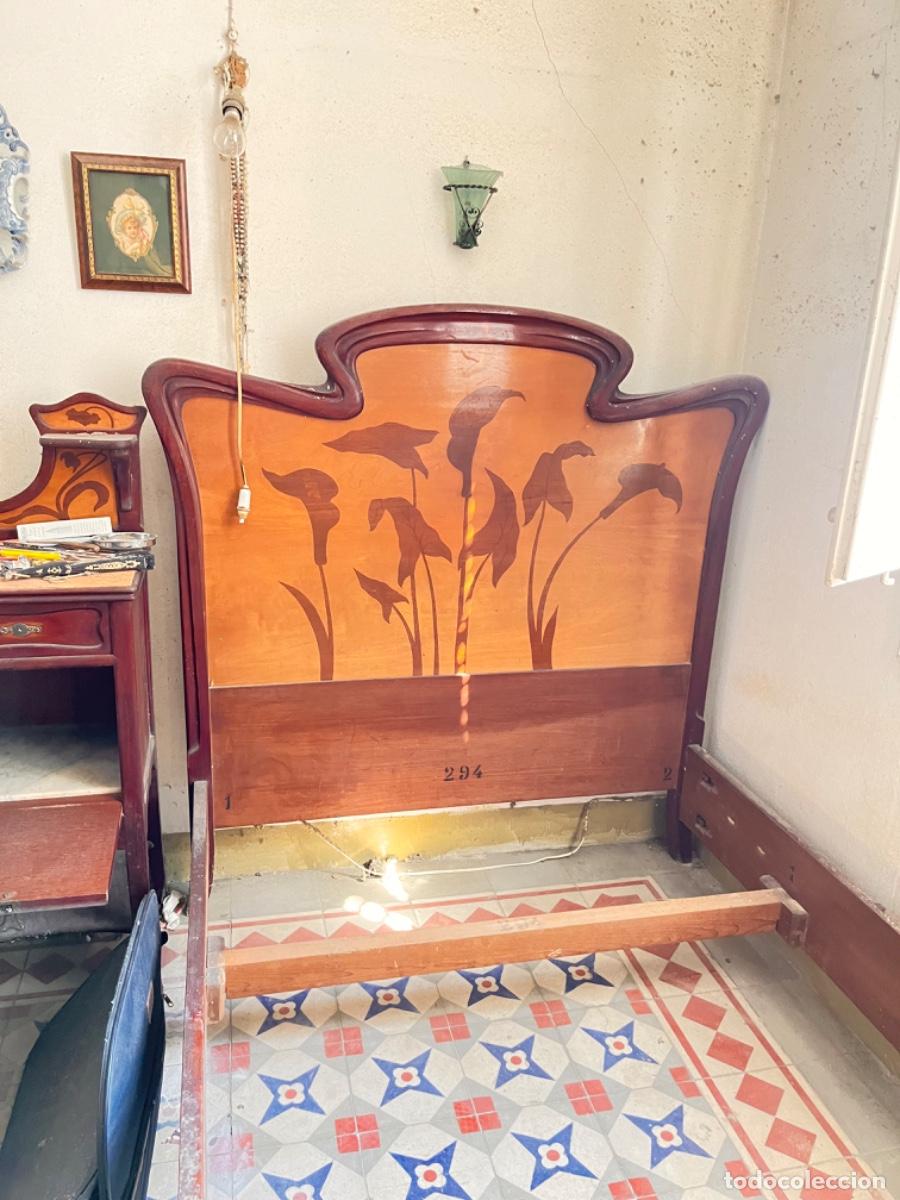 Antig&uuml;edades: Camas, armarios modernista - Foto 1