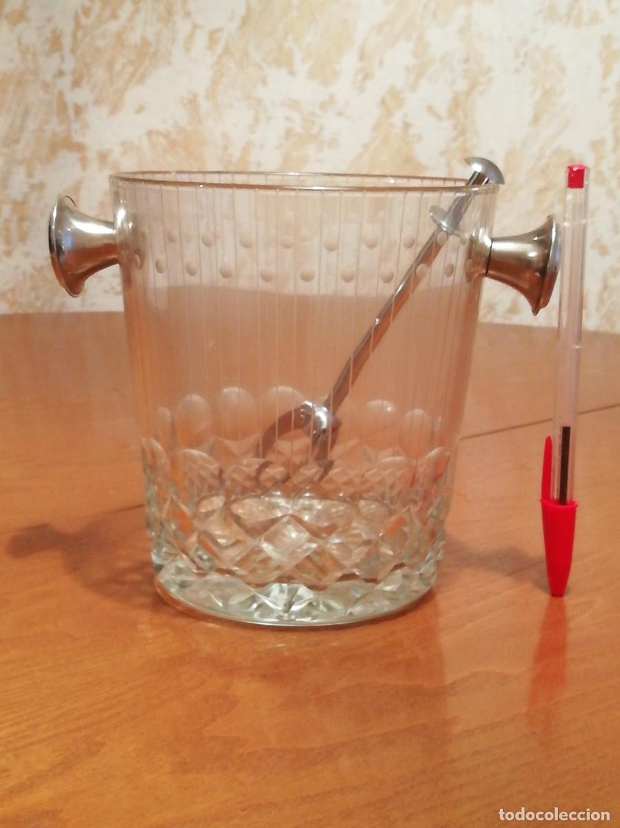Antig&uuml;edades: Cubitera de cristal tallada - Foto 1