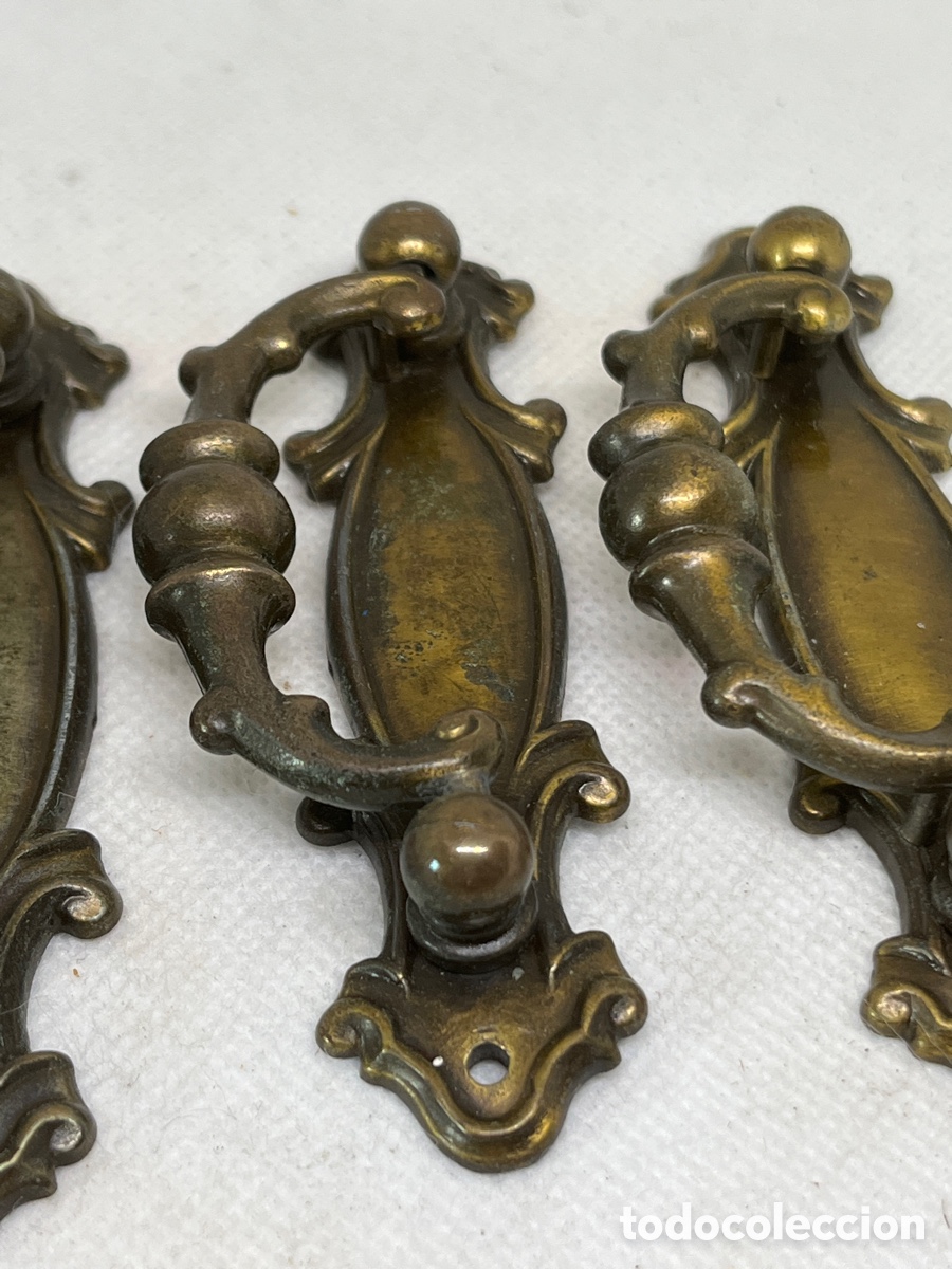 Antig&uuml;edades: 3 AGARRADORES DE BRONCE - Foto 4