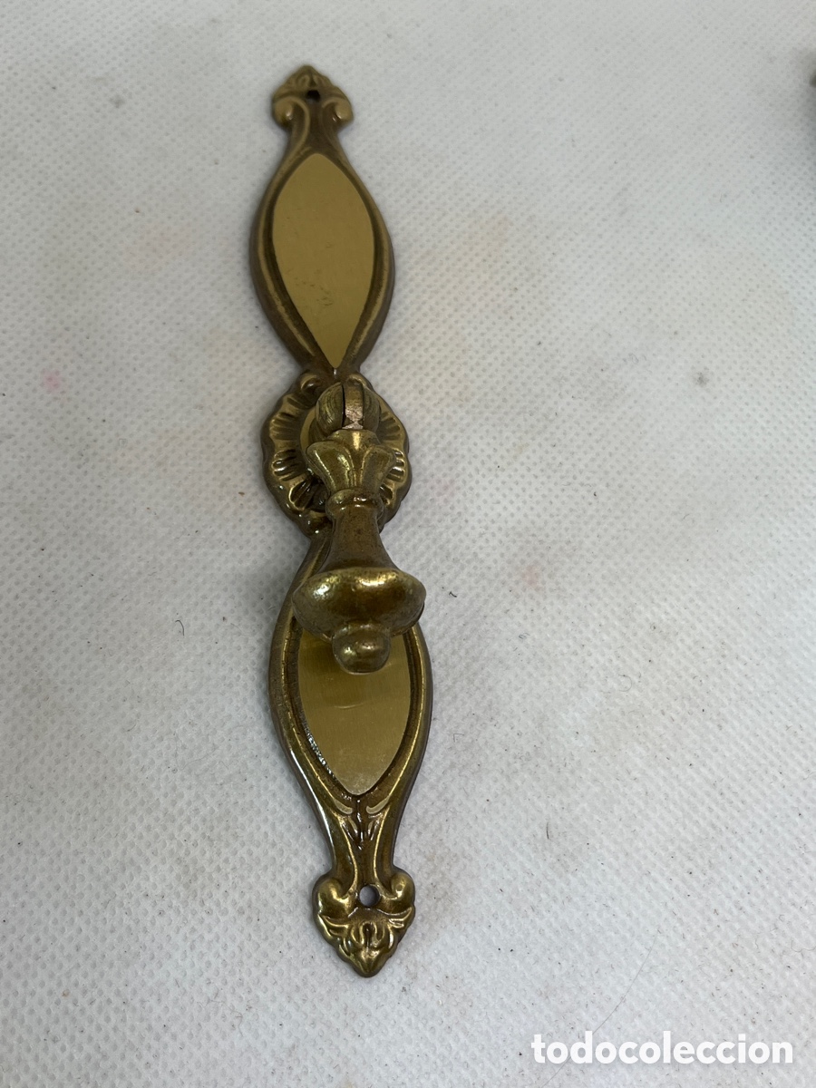 Antig&uuml;edades: TIRADOR DE BRONCE - Foto 1