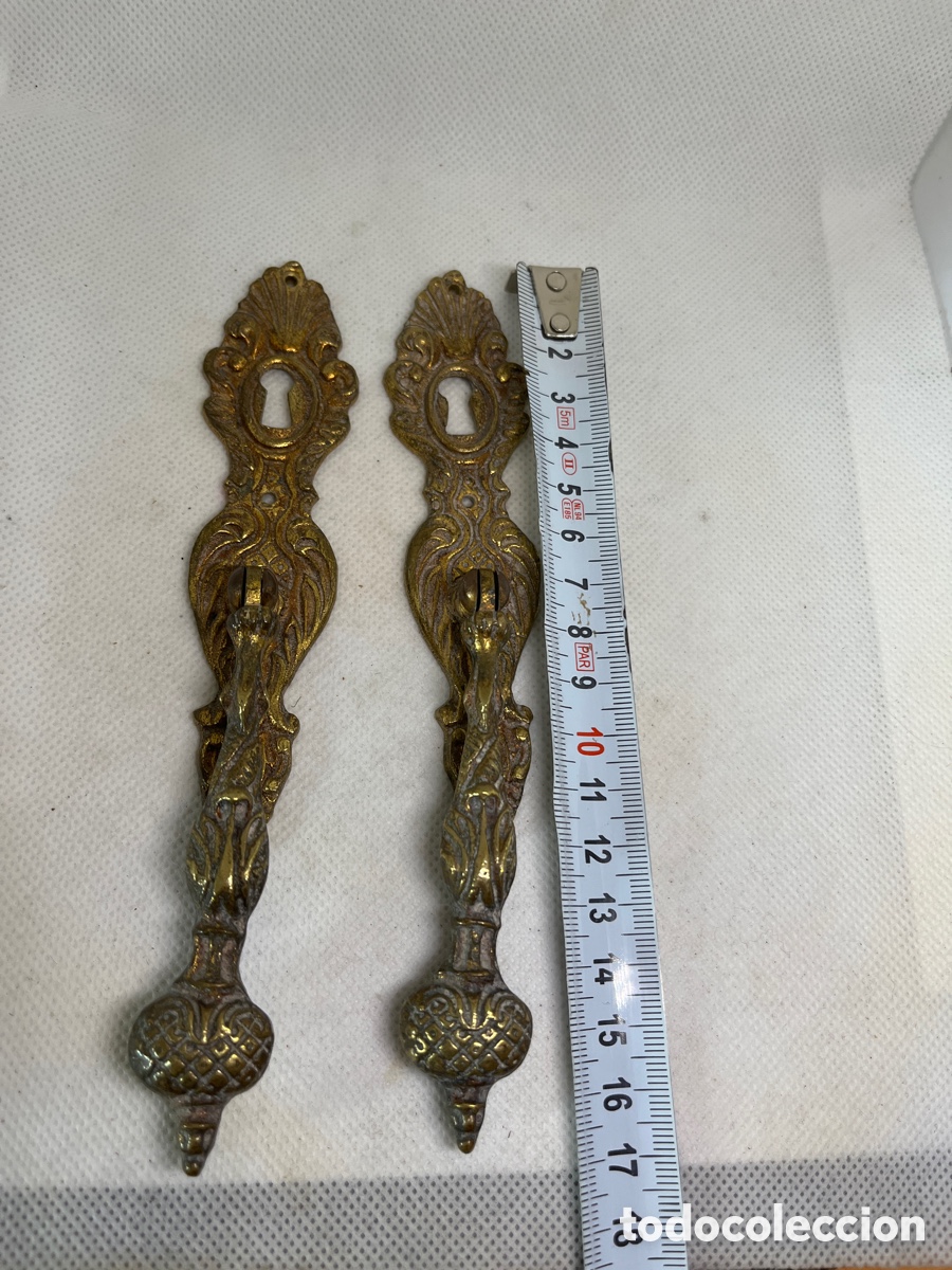 Antig&uuml;edades: PAREJA DE TIRADORES DE BRONCE - Foto 4