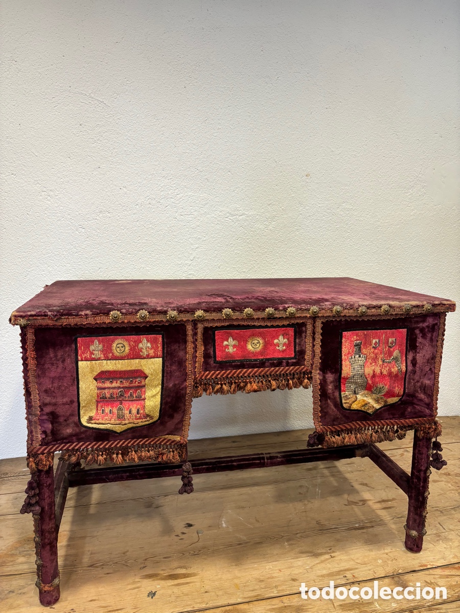 Antig&uuml;edades: Mesa ensayalada sXIX - Foto 1