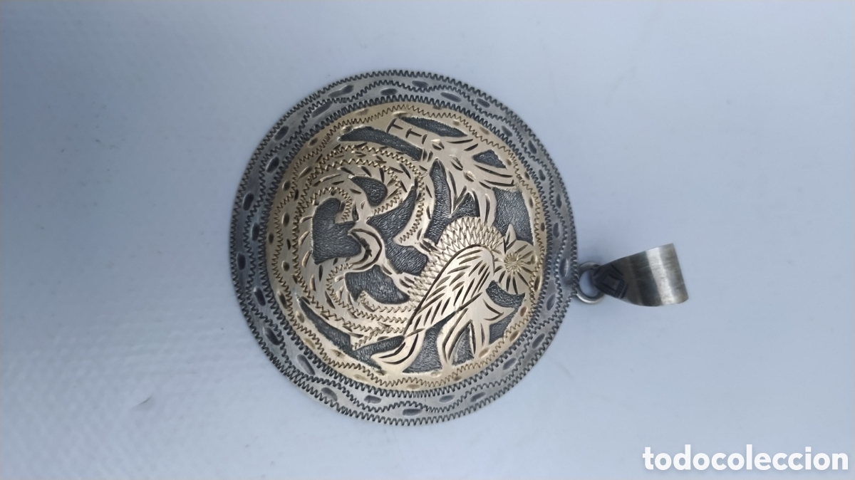 Antig&uuml;edades: Medall&oacute;n plata y oro quetzal - Foto 2