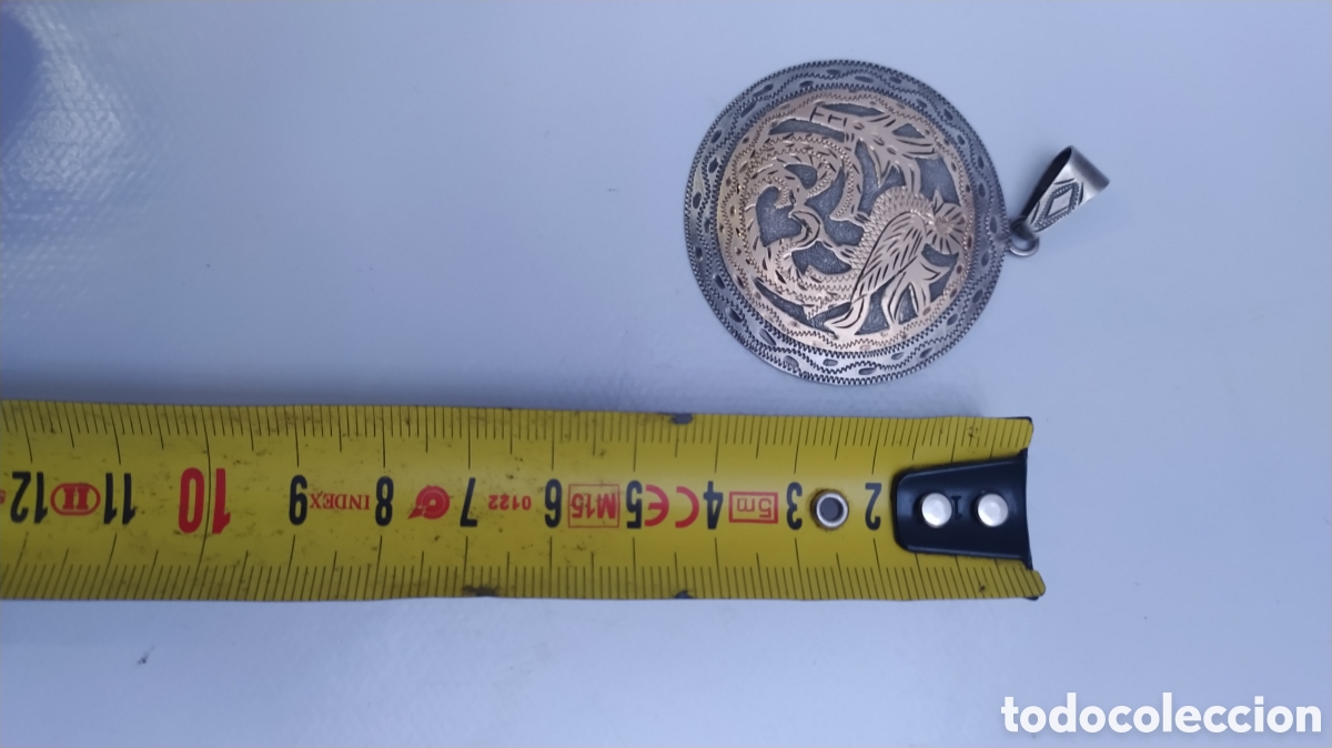 Antig&uuml;edades: Medall&oacute;n plata y oro quetzal - Foto 6