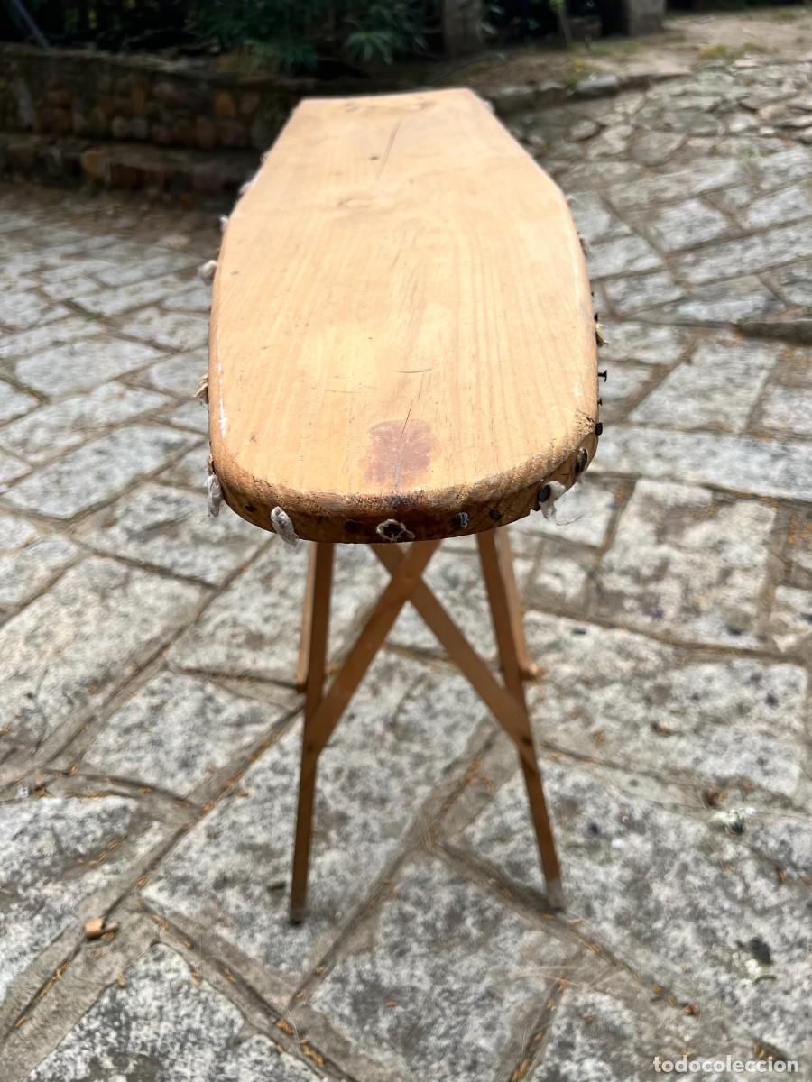 Antig&uuml;edades: Tabla de planchar marca Plegables Grau - Foto 2