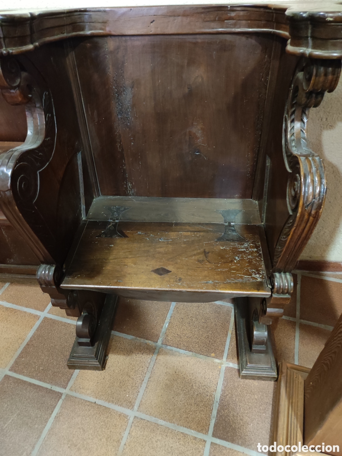 Antig&uuml;edades: Siller&iacute;a de coro XVI - Foto 3