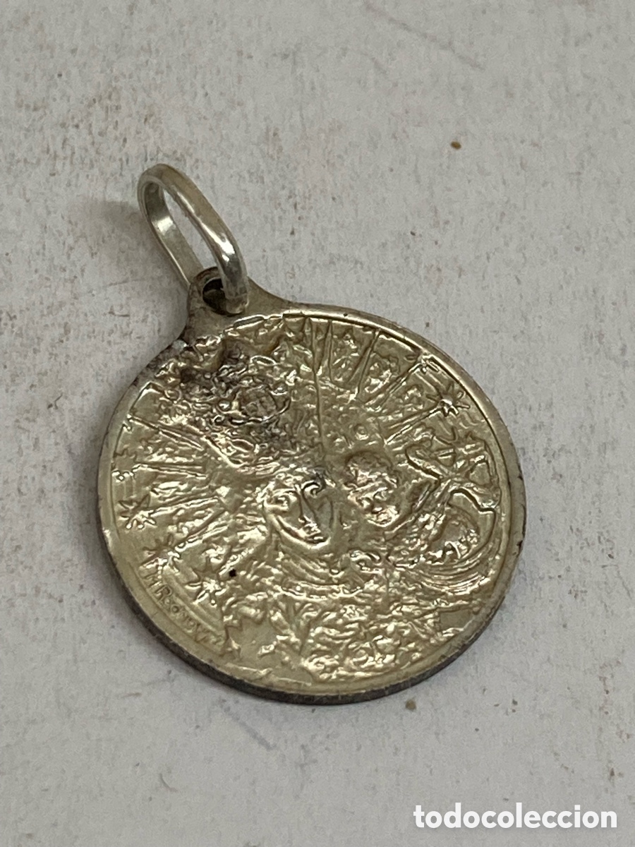 Antig&uuml;edades: Medalla de plata religiosa C152 - Foto 1