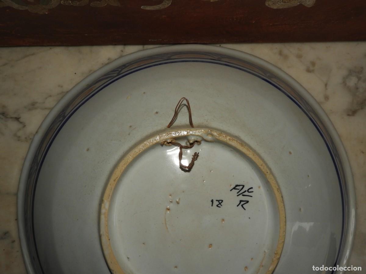 Antig&uuml;edades: CUENCO O CENTRO DE CERAMICA DECORADO A MANO - Foto 4