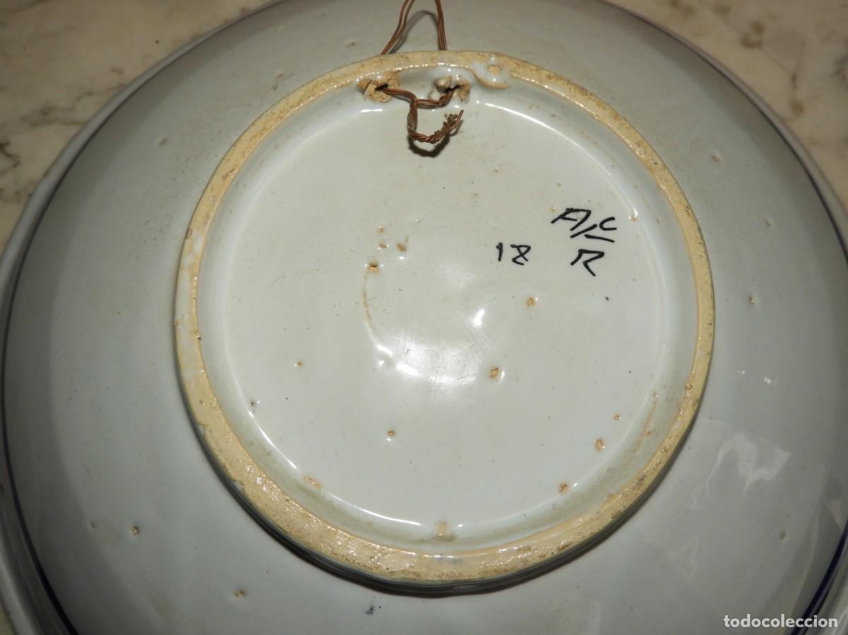 Antig&uuml;edades: CUENCO O CENTRO DE CERAMICA DECORADO A MANO - Foto 5