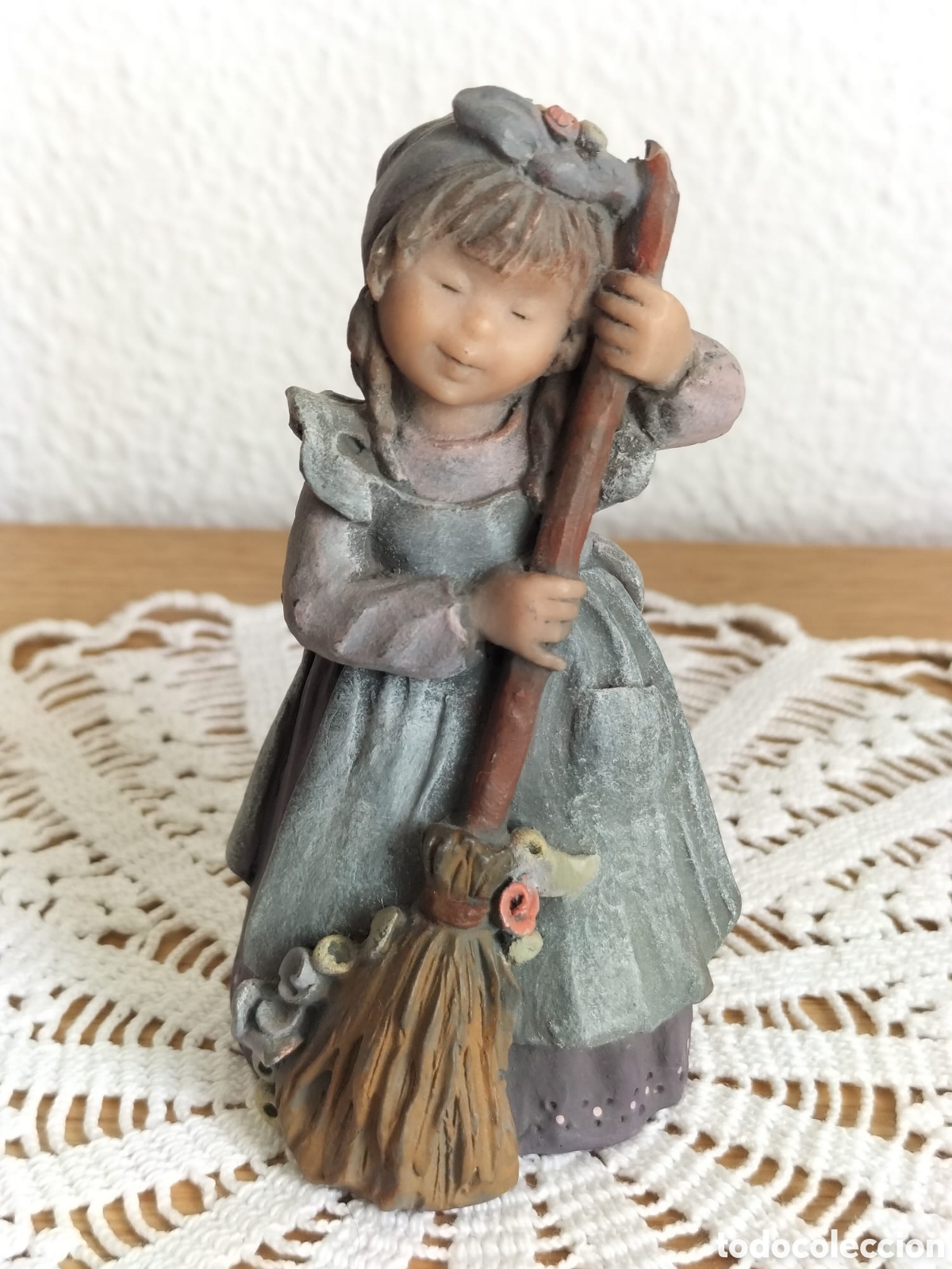 Antig&uuml;edades: Figura infantil &rdquo;Elisa&rdquo; - Foto 1